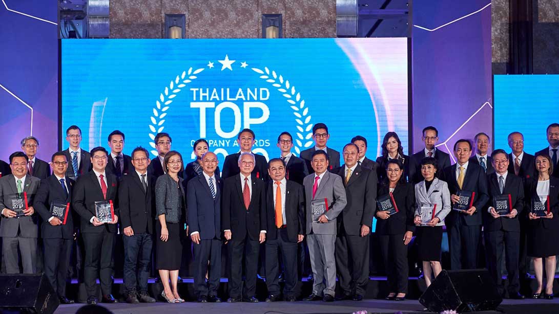 Singha Estate receives CSR OF THE YEAR award at “THAILAND TOP COMPANY AWARDS 2019”