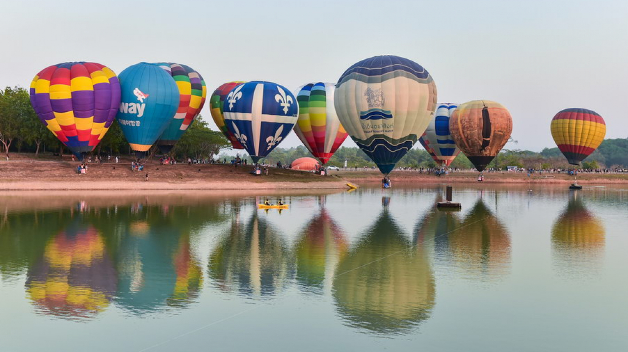 Confess your love in the sky! Join S Life as Singha Estate takes you on a trip at the International Balloon Festival